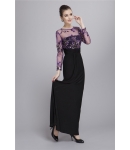 Nyhet: långärmad aftonklänning med tryck